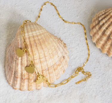 Biżuteria ze stali nierdzewnej – najmodniejsze dodatki nadchodzącego lata