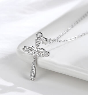 BN130 Naszyjnik KRZYŻ z nieskończonością srebro pr. 925